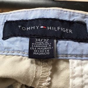 Men’s Tommy Hilfiger khaki pants size 34/32